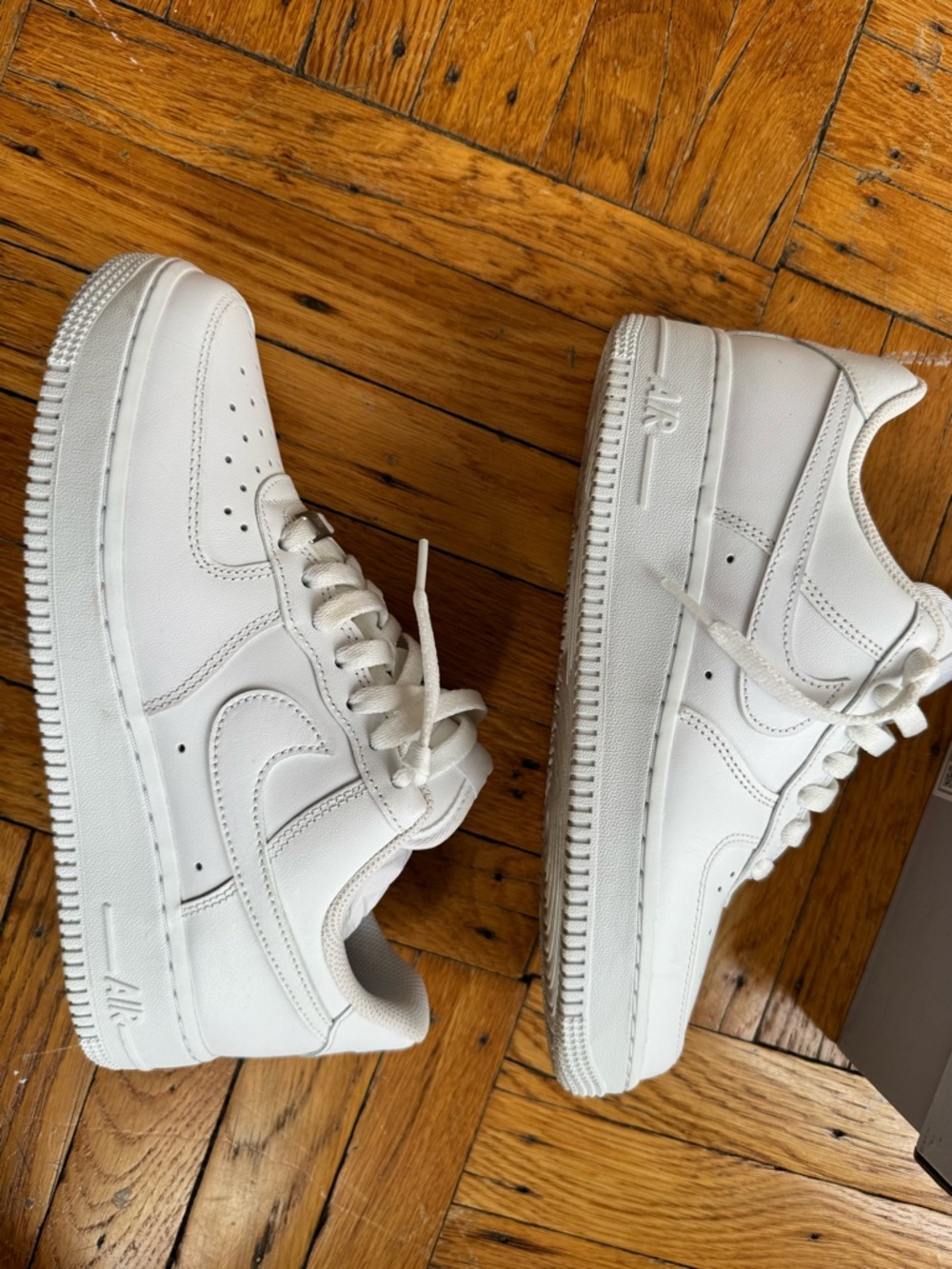 Worn Once! Woman 8.5 Nike AIR Force 1-  WORN ONCE - Picture 8 of 11